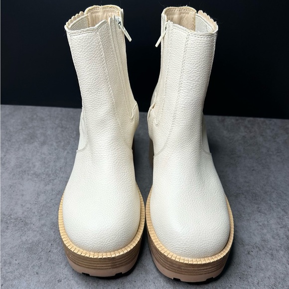 Oasis Society California Dorothy Chunky Boots - Picture 2 of 7